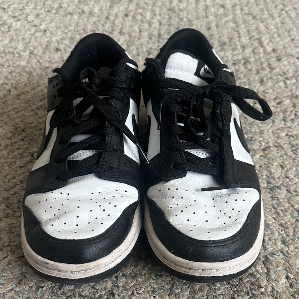 Nike Panda Dunks